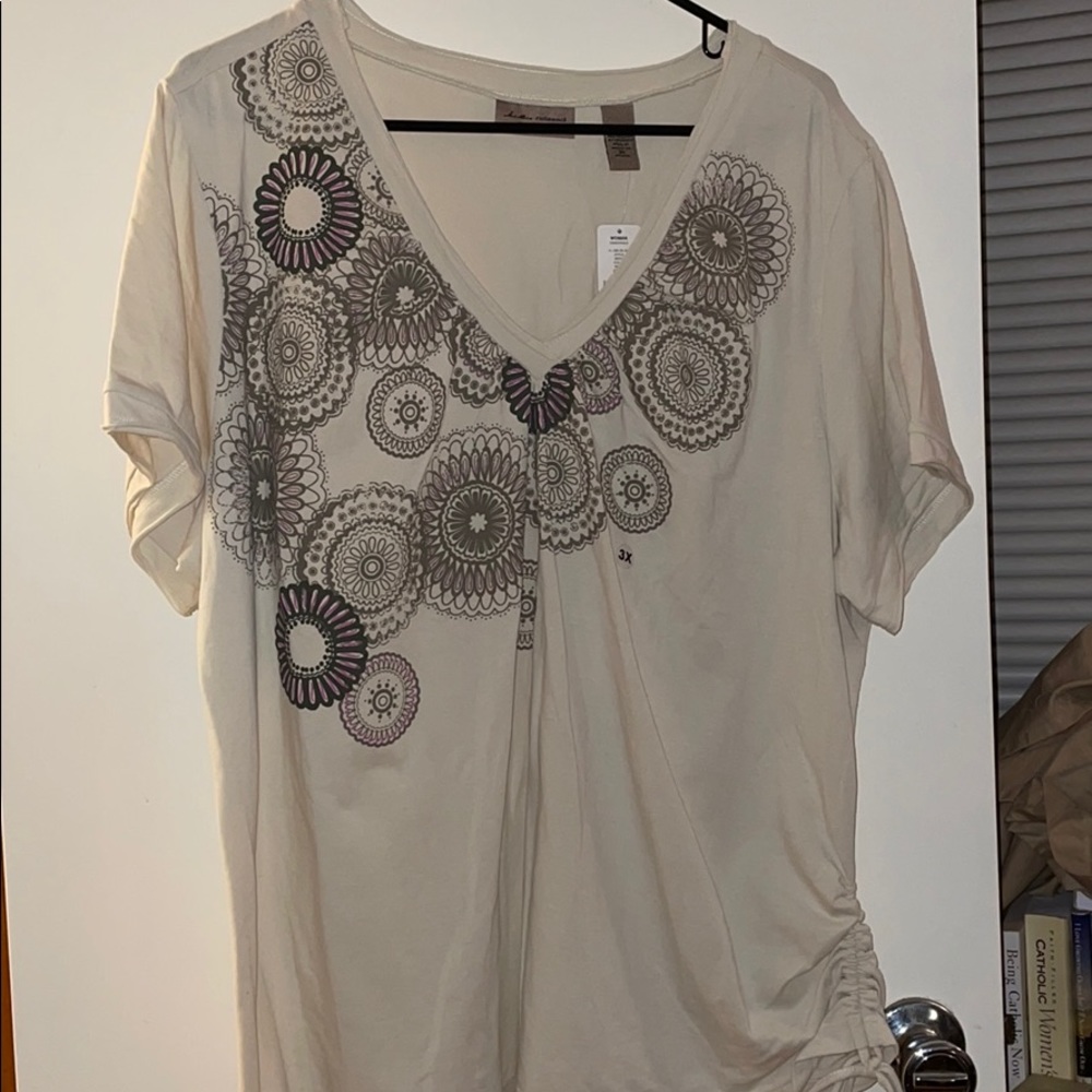 NWT Beige V neck shirt with patter around top